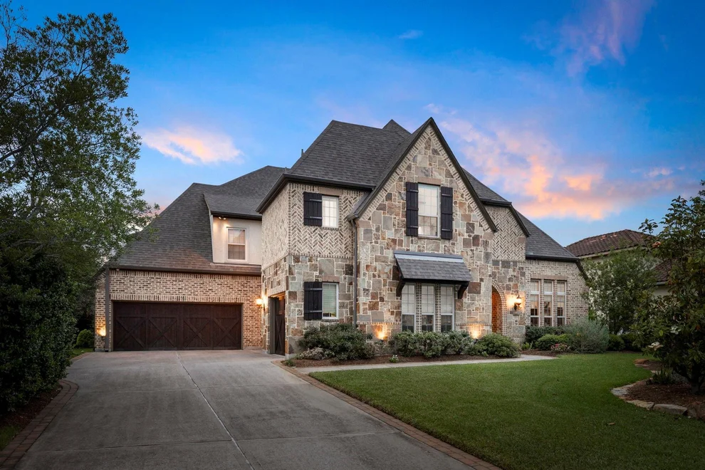 Unit for sale at 22 Marin Creek Place, Spring, TX 77389