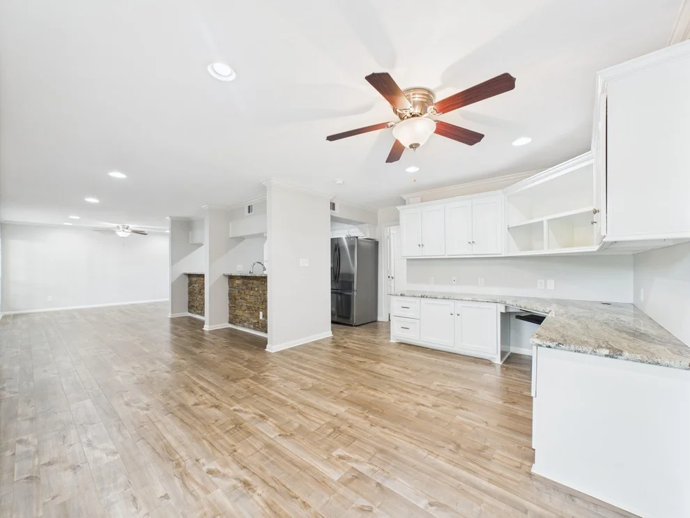 Unit for sale at 5333 Richmond Avenue, Houston, TX 77056