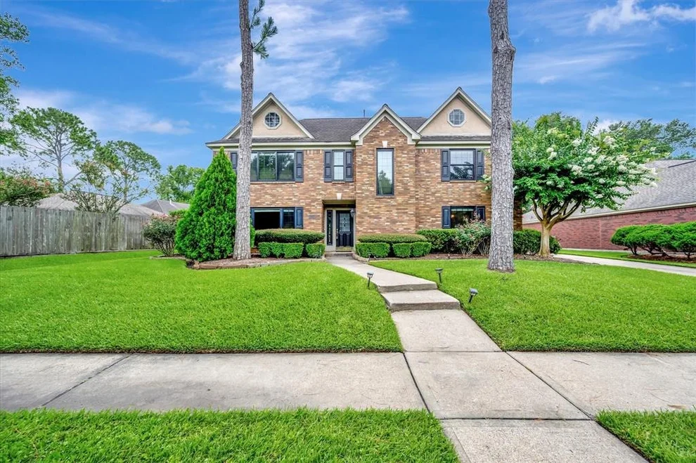 Unit for sale at 15514 Bay Forest Drive, Houston, TX 77062
