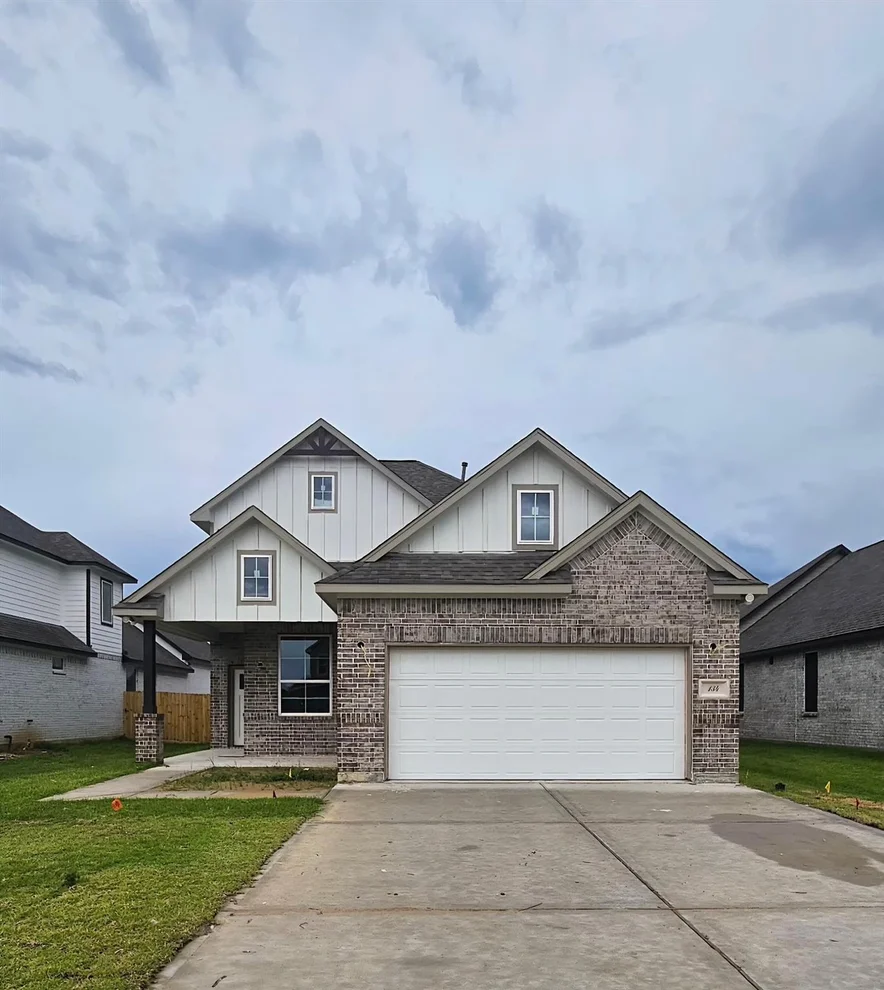 Unit for sale at 134 Peachleaf Court, Anahuac, TX 77514