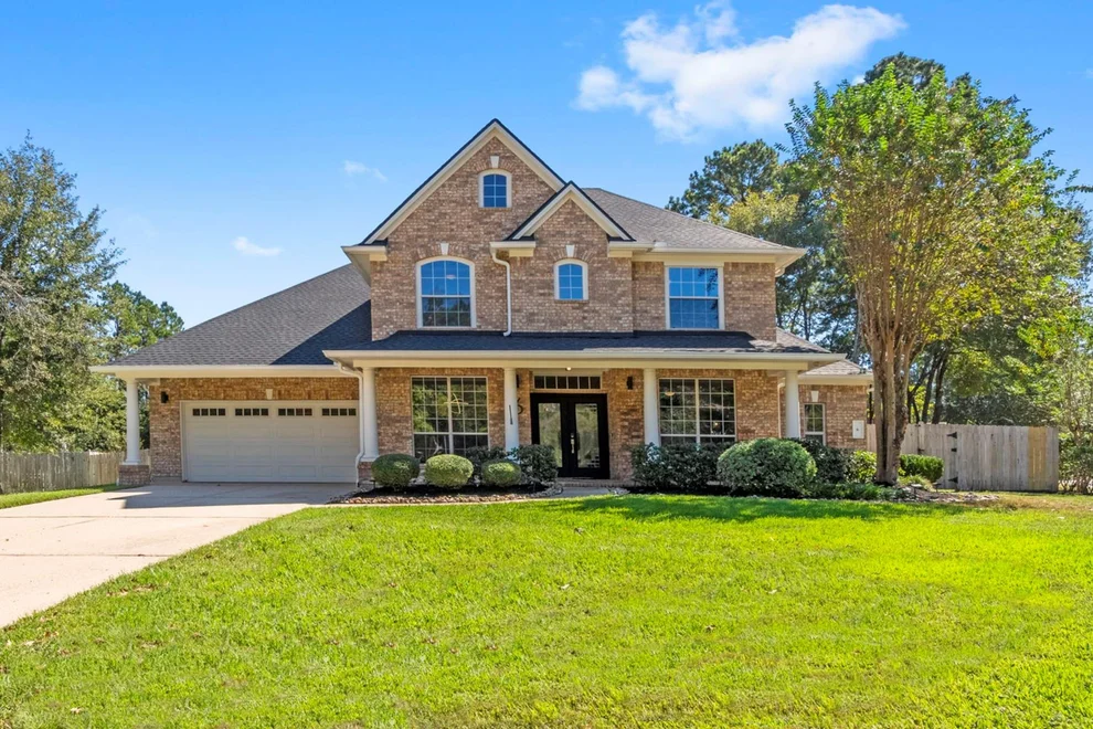 Unit for sale at 6 Marquise Oaks Place, The Woodlands, TX 77382