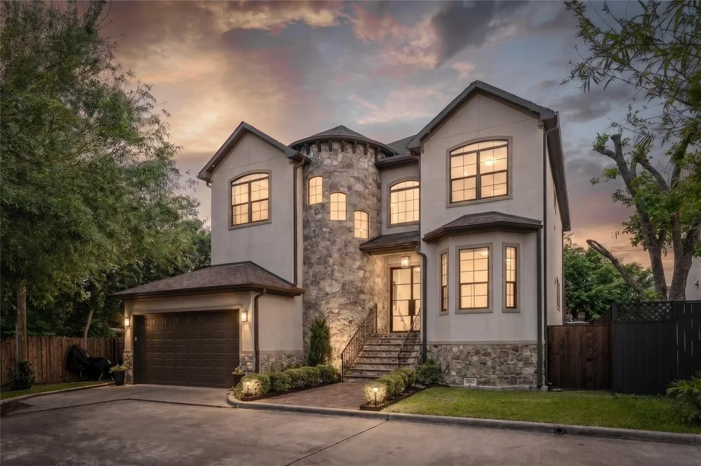 Unit for sale at 8011 Serenity Court, Houston, TX 77025