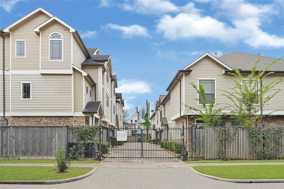 Unit for sale at 2414 Calumet Street, Houston, TX 77004