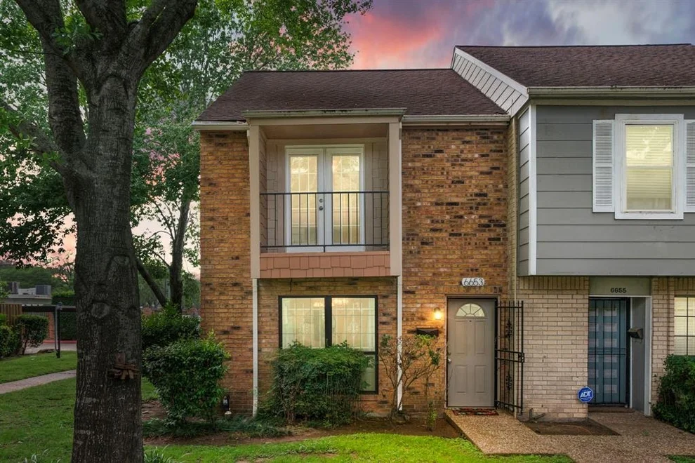 Unit for sale at 6653 Wanda Lane, Houston, TX 77074
