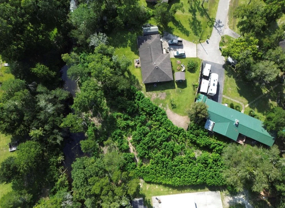 Unit for sale at 9230 Woodacres Dr, Hitchcock, TX 77563