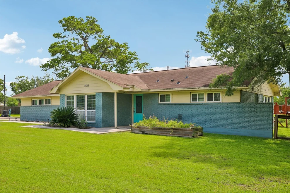 Unit for sale at 3519 Highway 146 S, Shoreacres, TX 77571