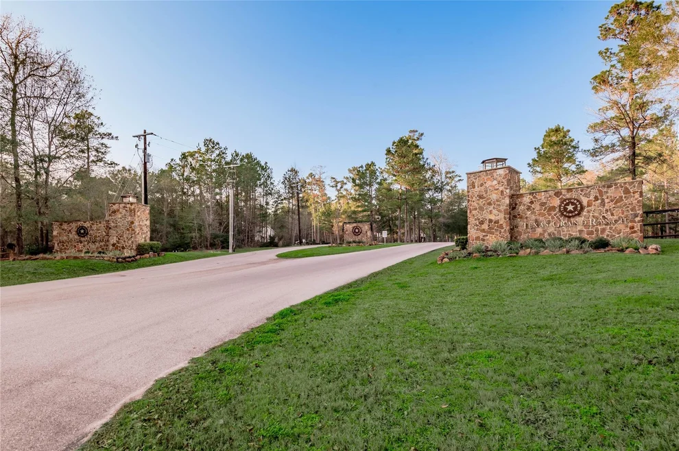 Unit for sale at 306 Sundog Road, Huntsville, TX 77340