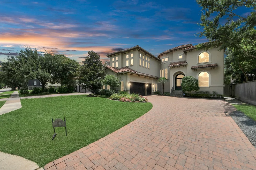 Unit for sale at 4809 Elm Street, Bellaire, TX 77401