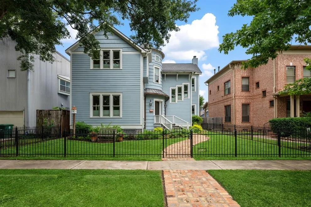 Unit for sale at 940 Columbia Street, Houston, TX 77008