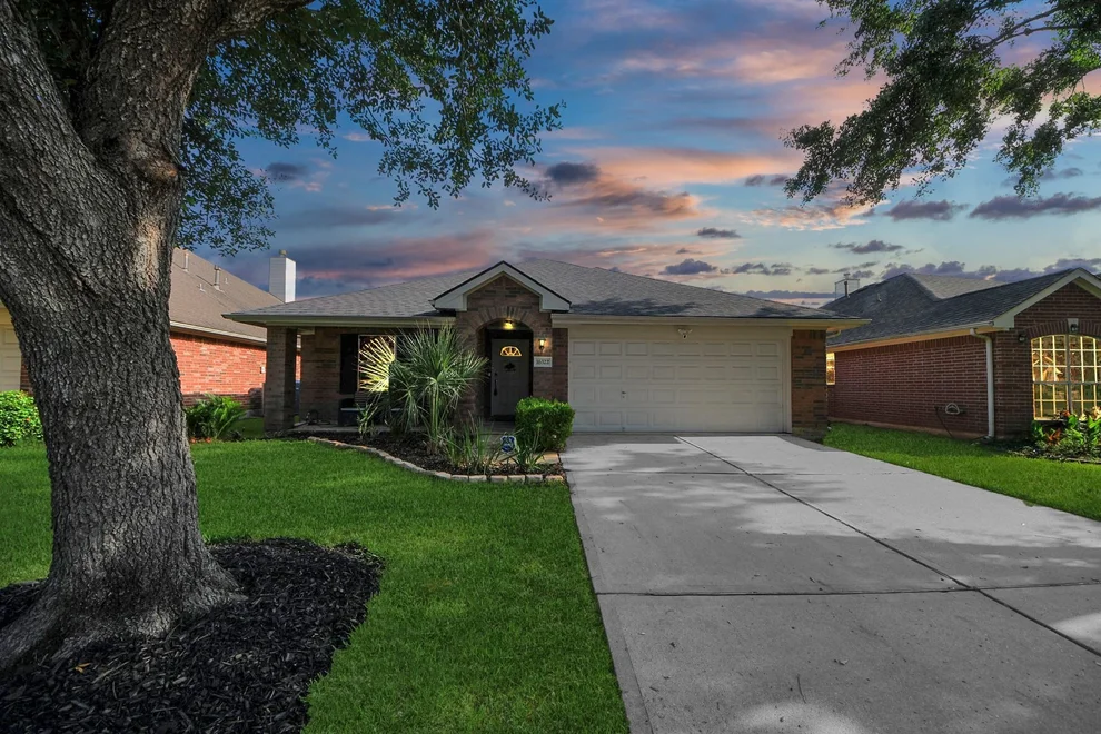 Unit for sale at 16322 Redwicke Lane, Houston, TX 77084