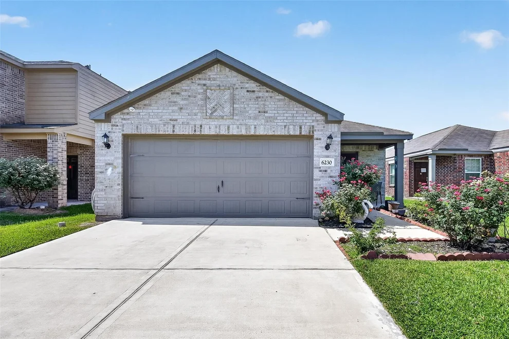 Unit for sale at 6230 El Oro Drive, Houston, TX 77048