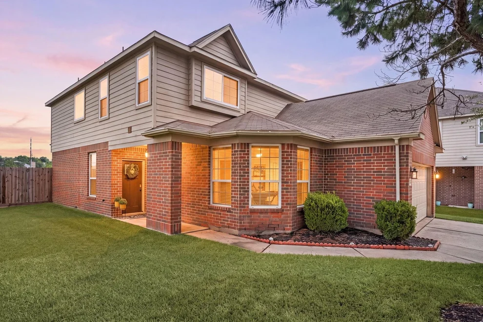 Unit for sale at 19054 Taverns Crossing Lane, Houston, TX 77084