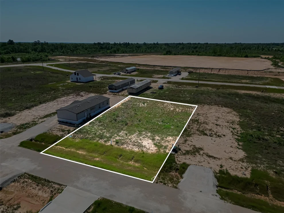 Unit for sale at 784 Road 5856 Road, Cleveland, TX 77535