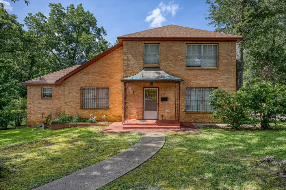 Unit for sale at 21 Rambling Road, Palestine, TX 75801