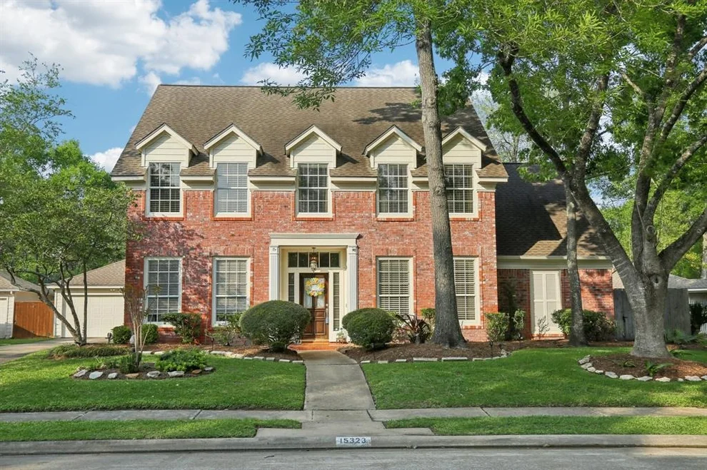 Unit for sale at 15323 Willow Shores Drive, Houston, TX 77062