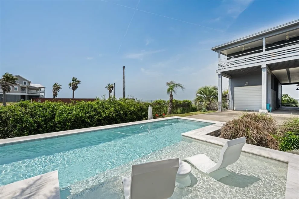 Unit for sale at 711 93rd Street, Galveston, TX 77554