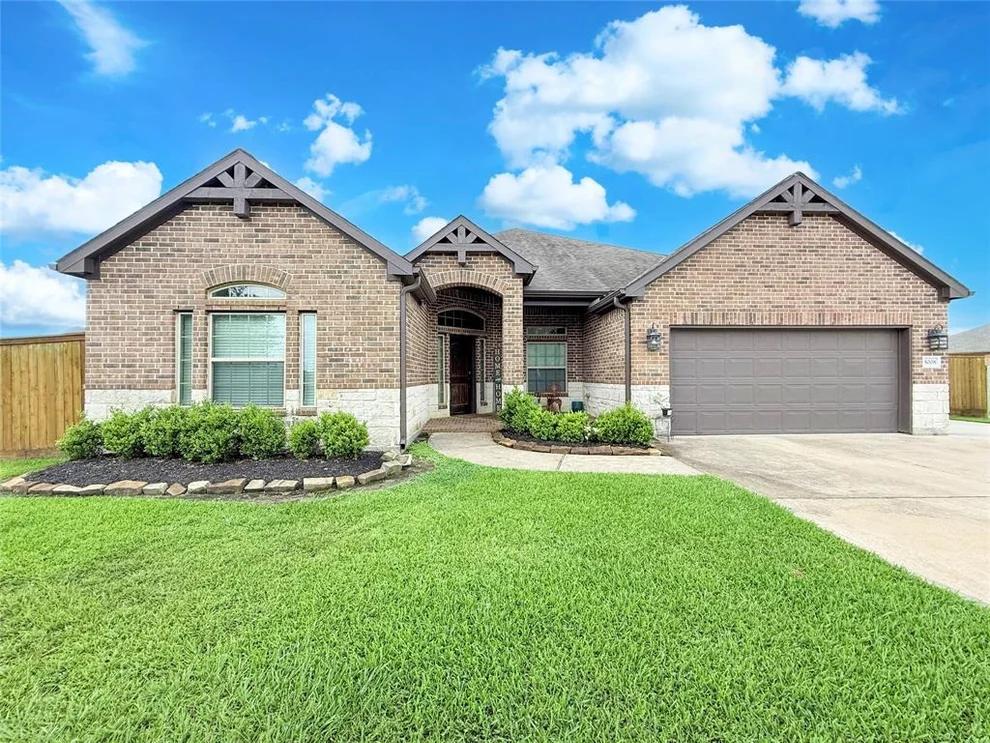 Unit for sale at 5008 Dubuque Parkway, Rosharon, TX 77583