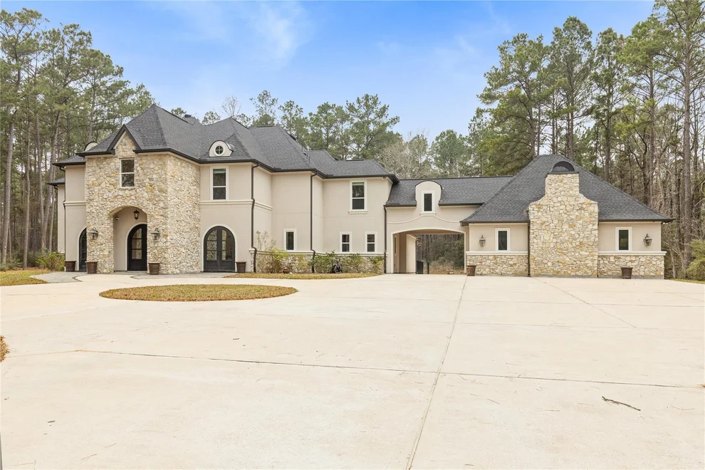 Unit for sale at 141 Sundog Road, Huntsville, TX 77340