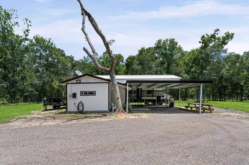 Photo of 6219 Davis Road, Wharton, TX 77488