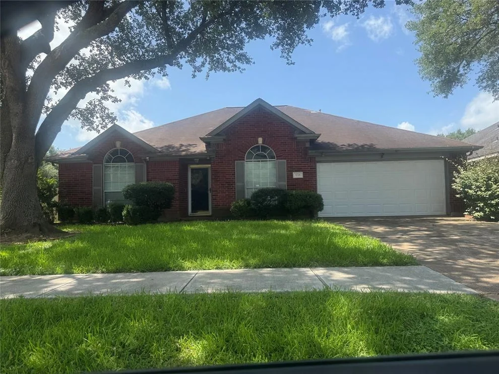 Unit for sale at 3718 Brighton Lane, Pearland, TX 77584