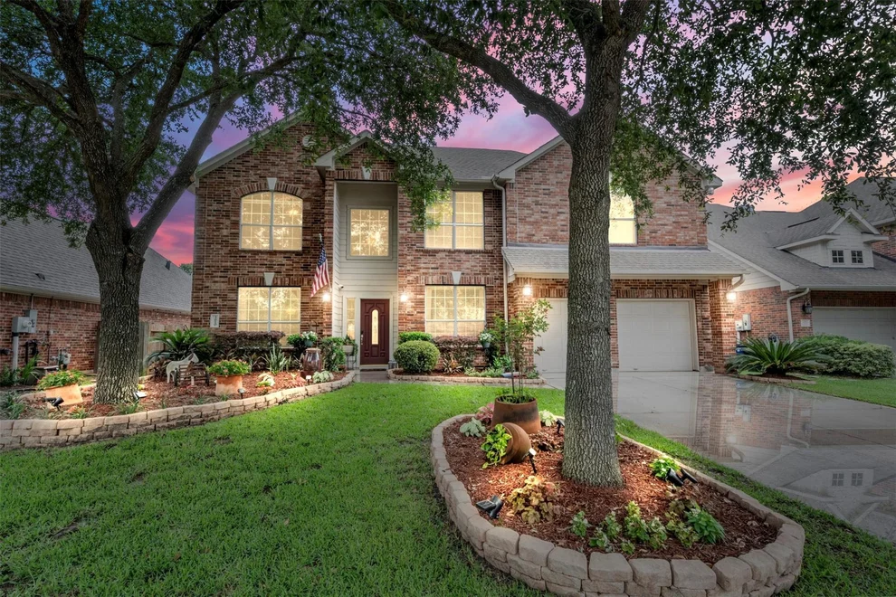 Unit for sale at 3010 Auburn Creek Lane, League City, TX 77573