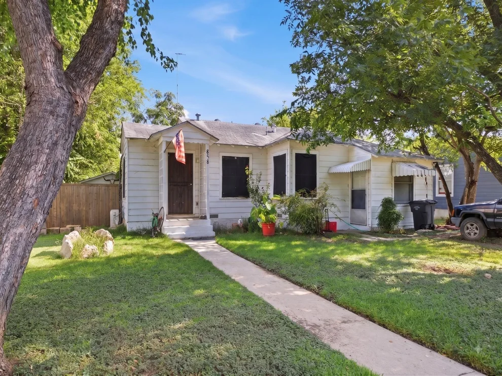 Unit for sale at 858 Lee Hall, San Antonio, TX 78212