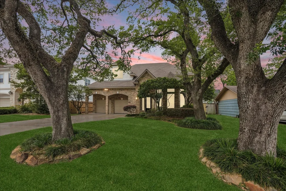 Unit for sale at 4714 Holt, Bellaire, TX 77401