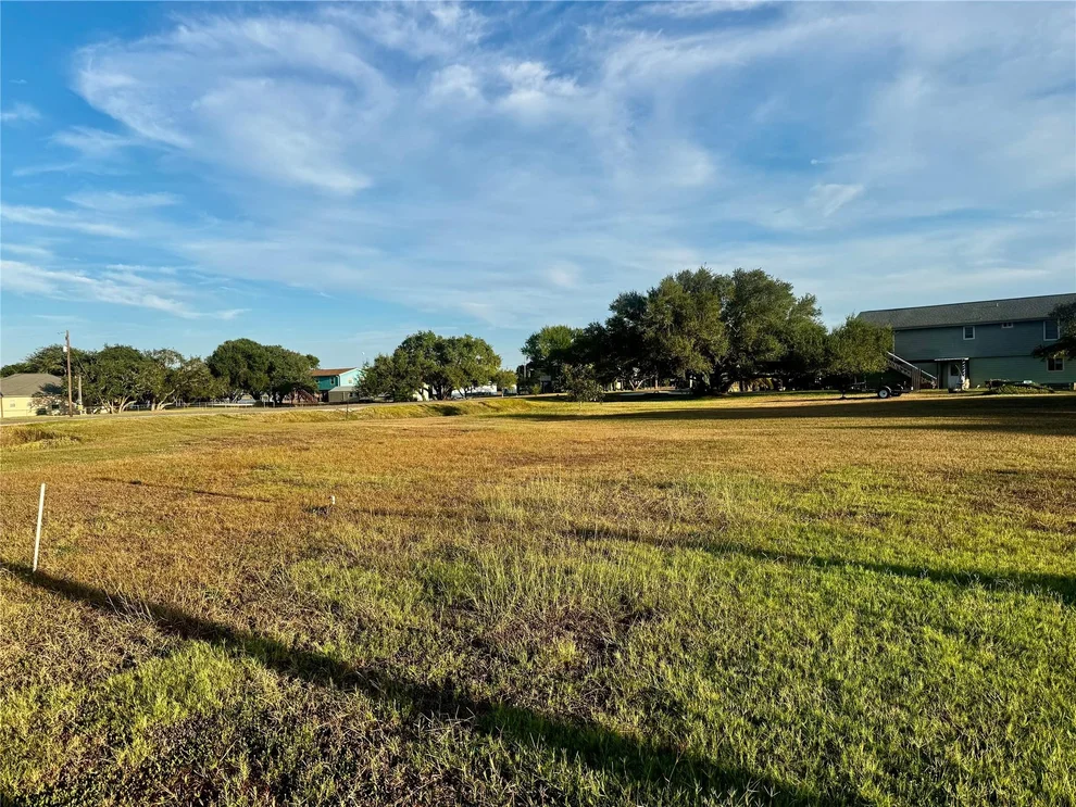 Unit for sale at 1871 Bayview Drive, Palacios, TX 77465