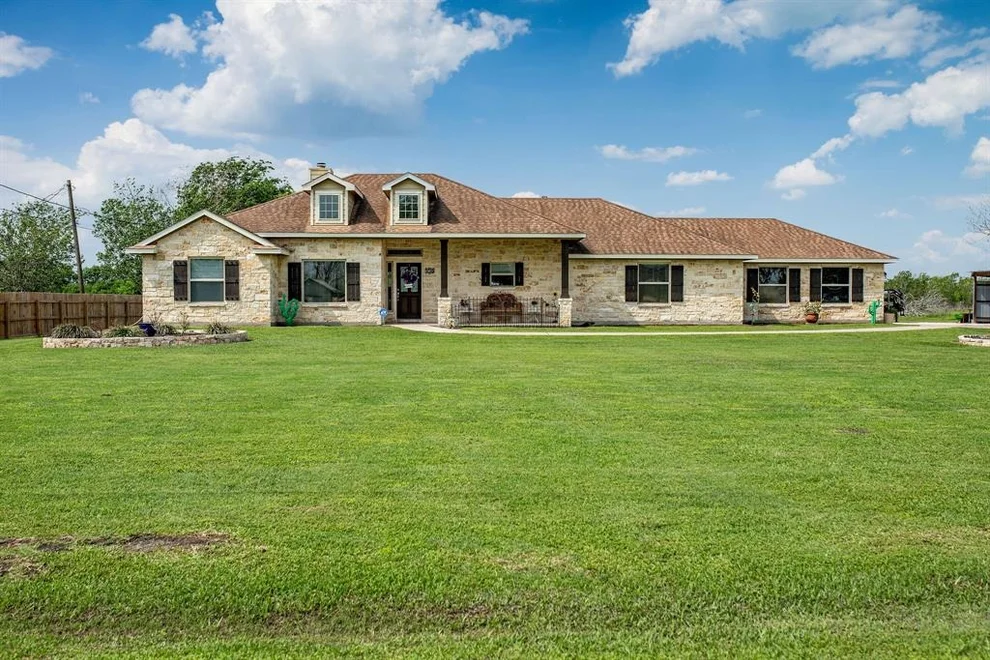 Unit for sale at 590 Jacob Road, Port Lavaca, TX 77979