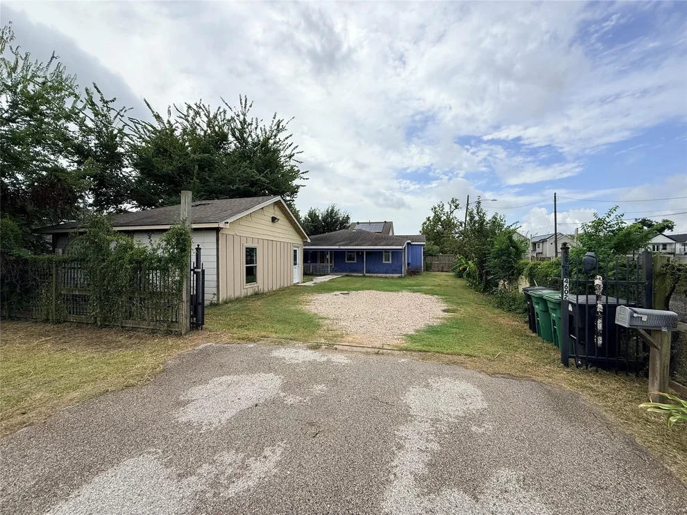 Unit for sale at 4602 Nichols Street, Houston, TX 77020