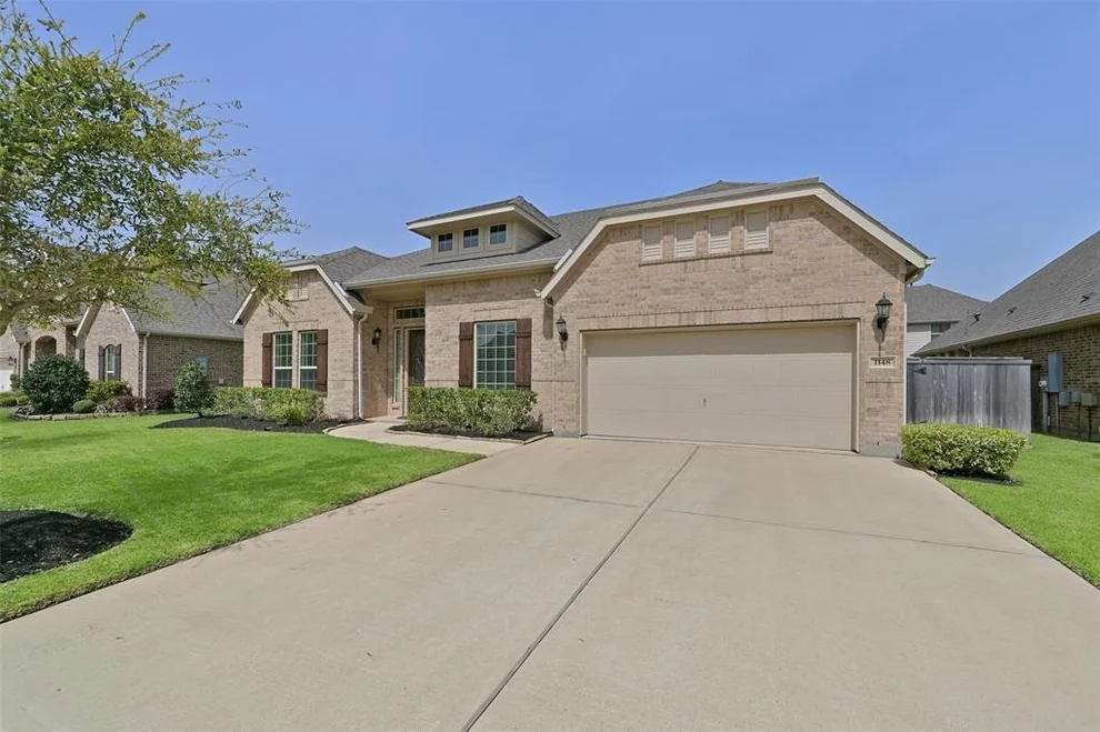 Unit for sale at 1148 Magnolia Trace, League City, TX 77573