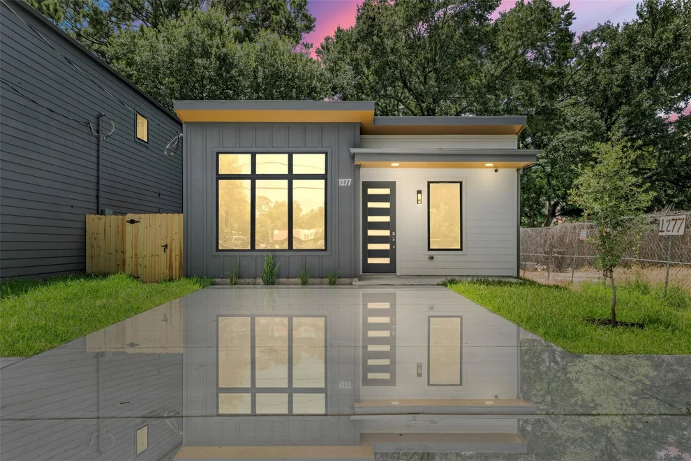 Unit for sale at 1277 Dewalt Street, Houston, TX 77088