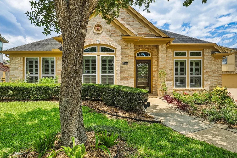 Unit for sale at 21906 Canyonwood Park Lane, Richmond, TX 77469