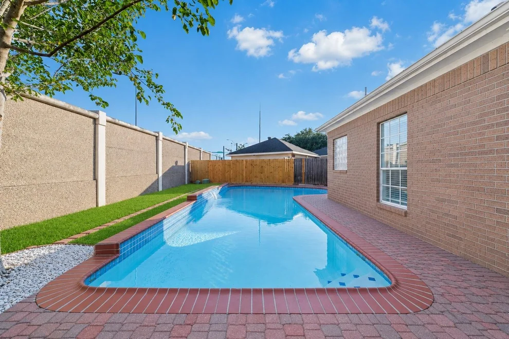 Unit for sale at 1508 Red Bud Court, Pearland, TX 77581