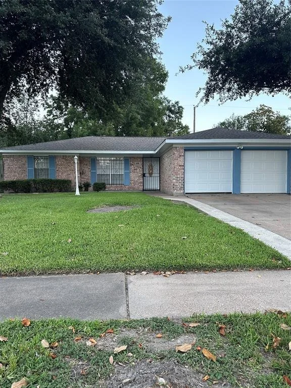 Unit for sale at 1307 Rim Rock Drive, Houston, TX 77088