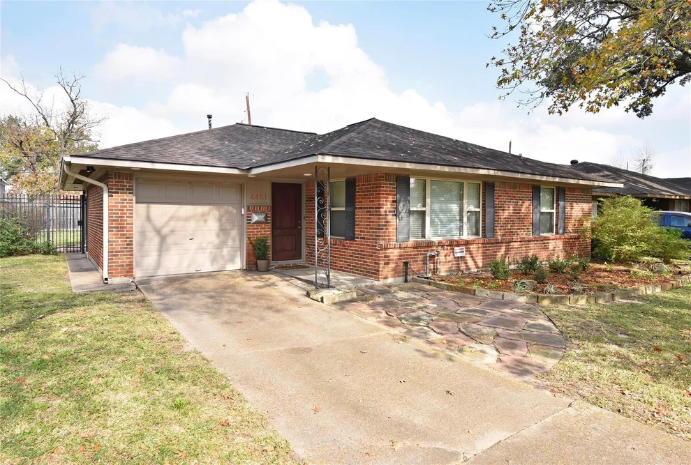 Unit for sale at 4410 De Milo Drive, Houston, TX 77092