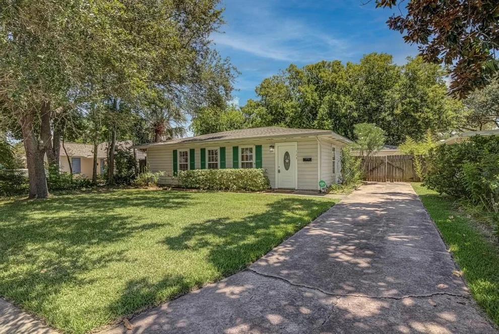 Unit for sale at 123 Marlin Avenue, Galveston, TX 77550