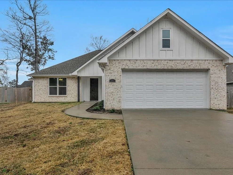 Unit for sale at 201 Shirey Lane Lane, Lufkin, TX 75901