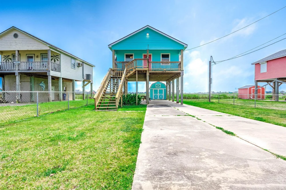 Unit for sale at 264 County Road 205, Sargent, TX 77414