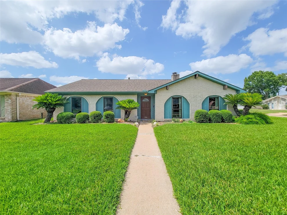 Unit for sale at 9202 Benning Drive, Houston, TX 77031