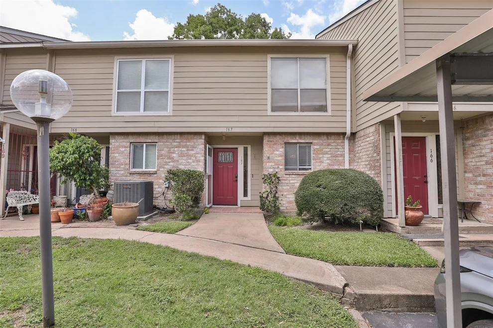 Unit for sale at 5005 Georgi Lane, Houston, TX 77092