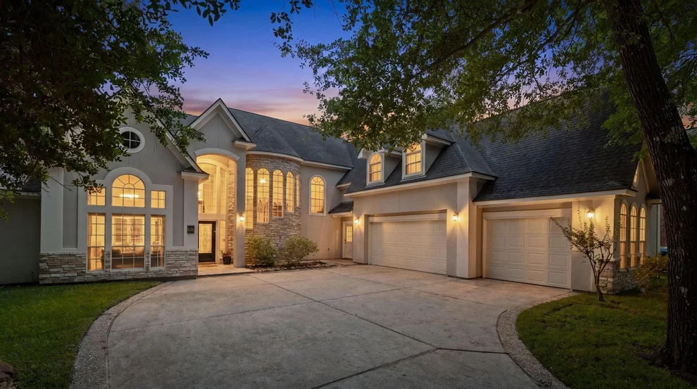 Unit for sale at 106 Fairbranch Circle, The Woodlands, TX 77382
