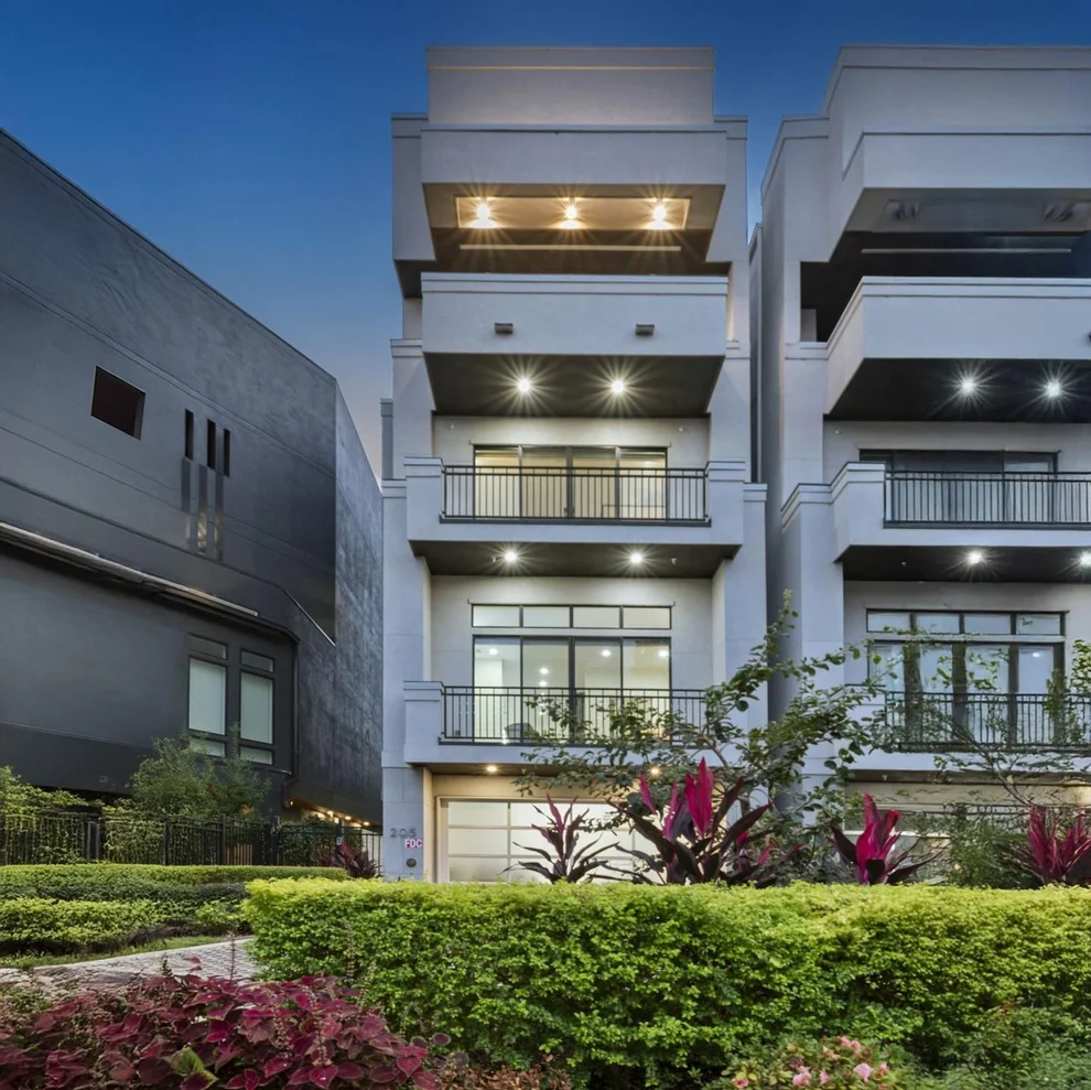 Unit for sale at 205 Portland Street, Houston, TX 77006