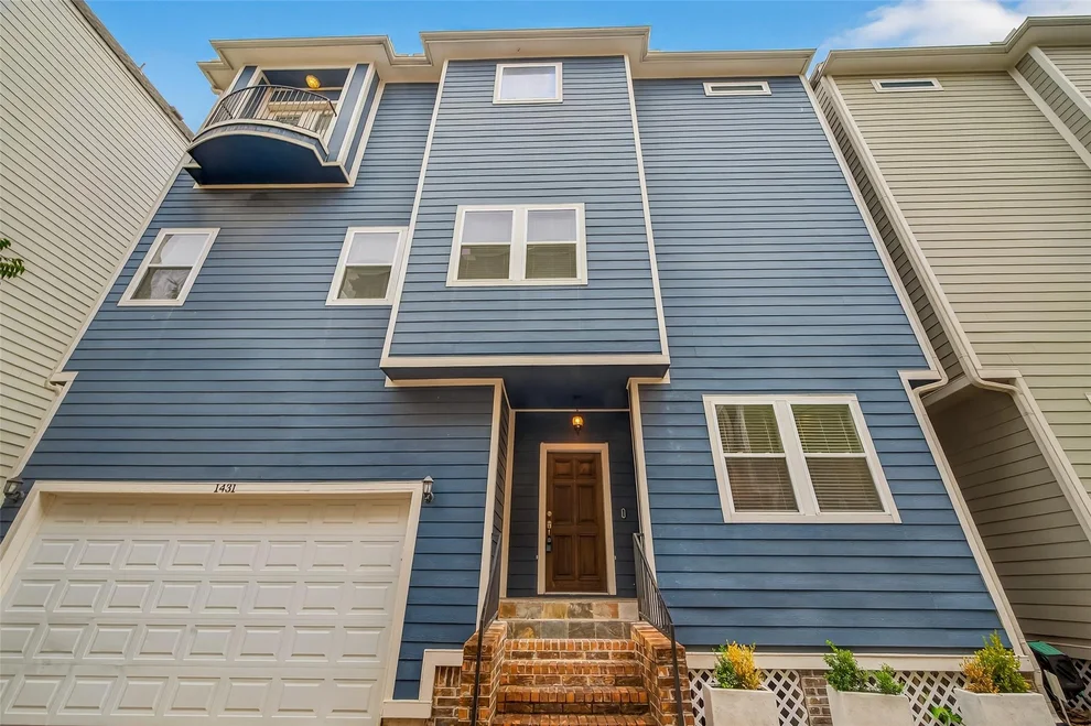Unit for sale at 1431 W 25th Street, Houston, TX 77008