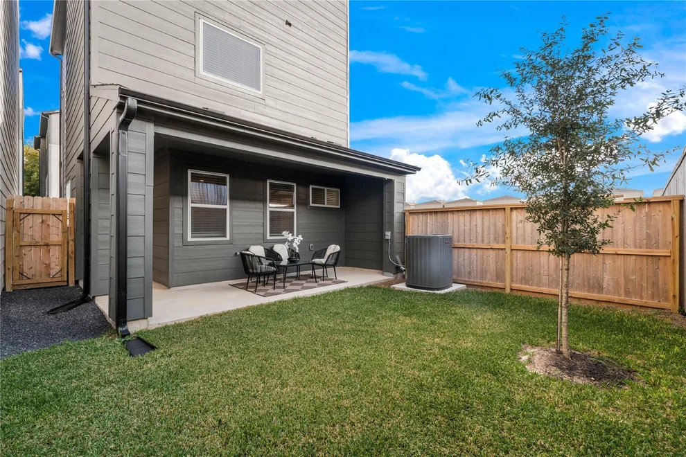 Unit for sale at 4715 Moving Meadows Drive, Houston, TX 77018