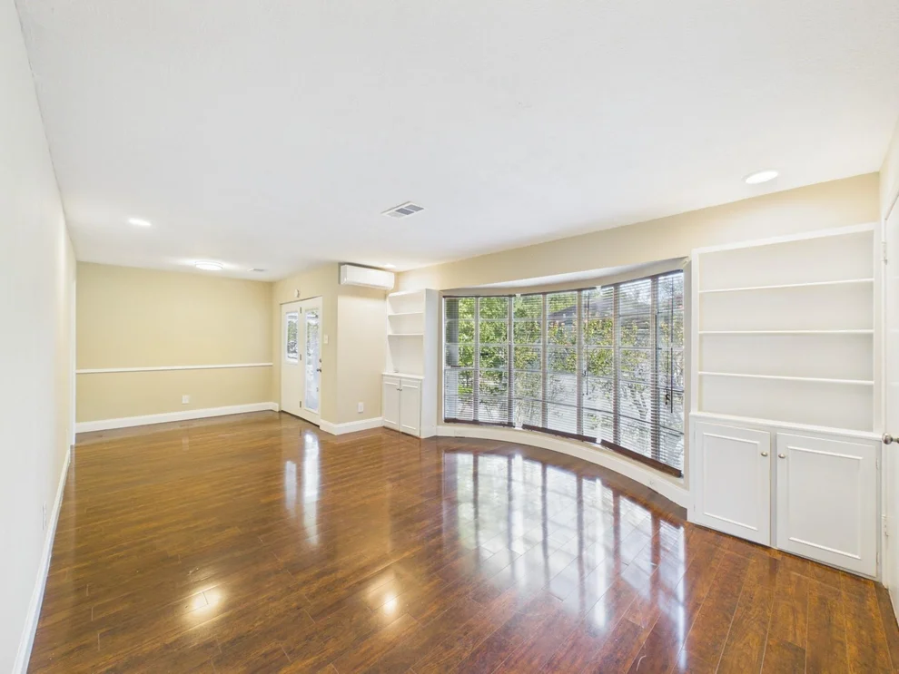 Unit for sale at 2595 Marilee Lane, Houston, TX 77057