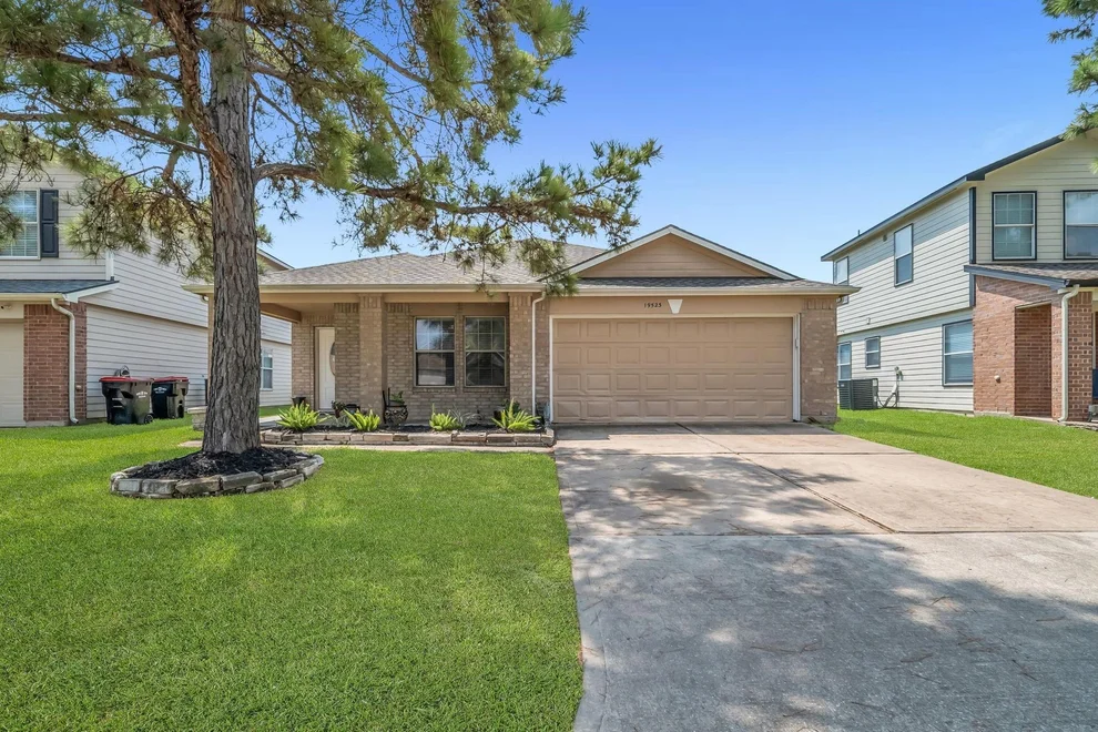 Unit for sale at 19523 Yucca Valley Lane, Cypress, TX 77433