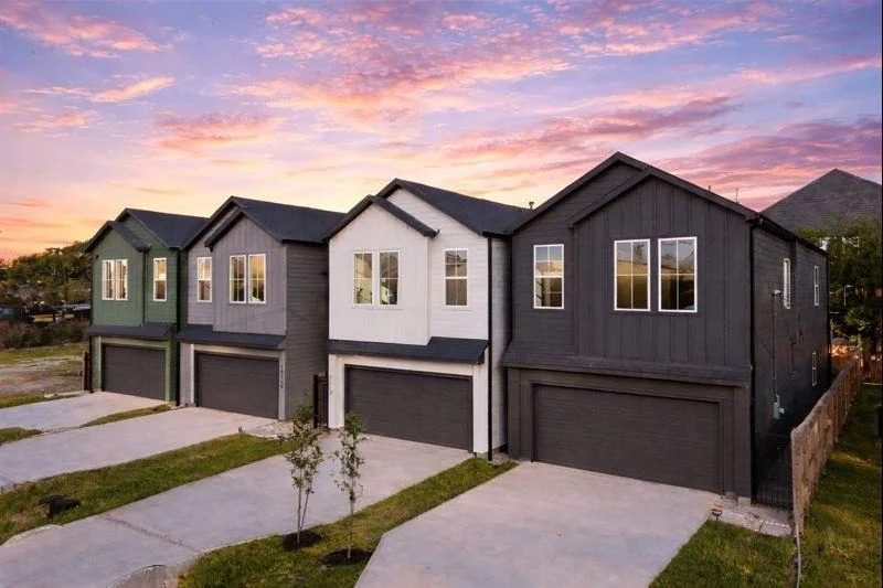 Unit for sale at 14111 Bridgeport, Houston, TX 77047