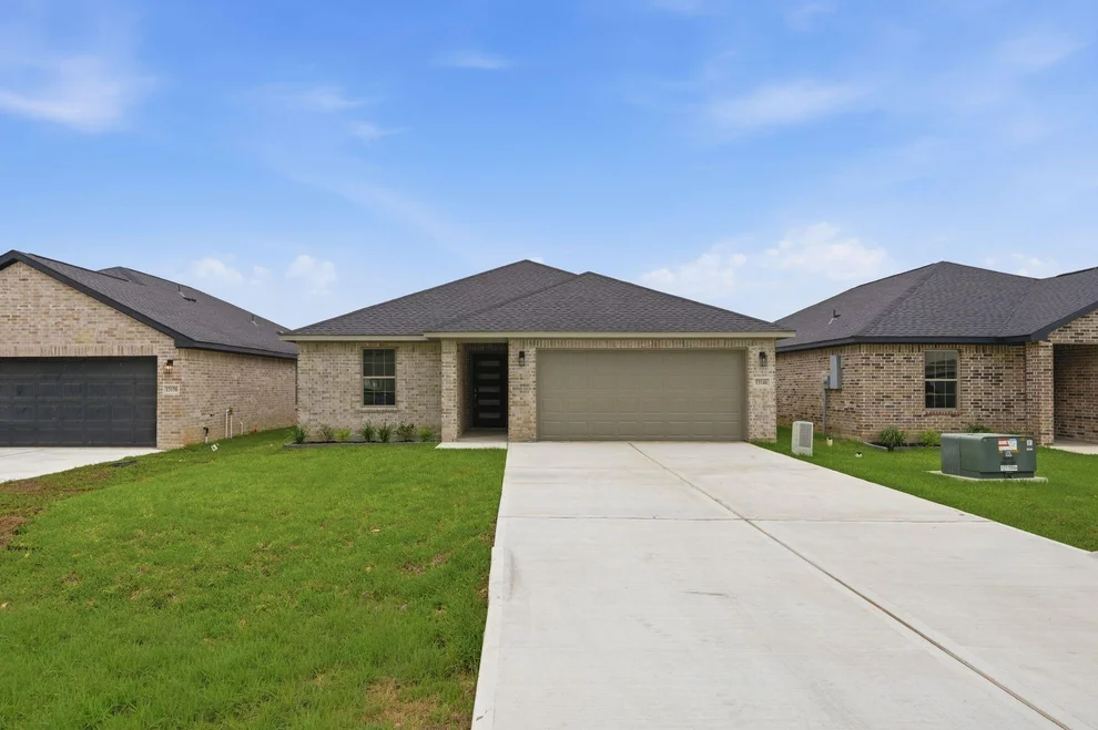 Unit for sale at 13146 Lake Conroe Bay Road, Willis, TX 77318