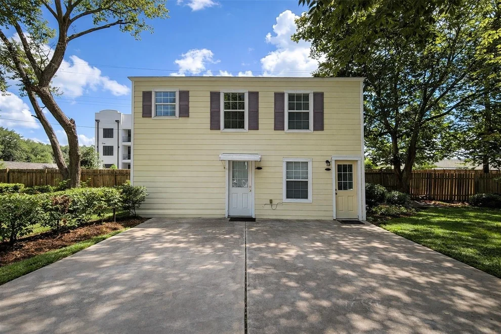 Unit for sale at 422 W Burleson Street, Wharton, TX 77488